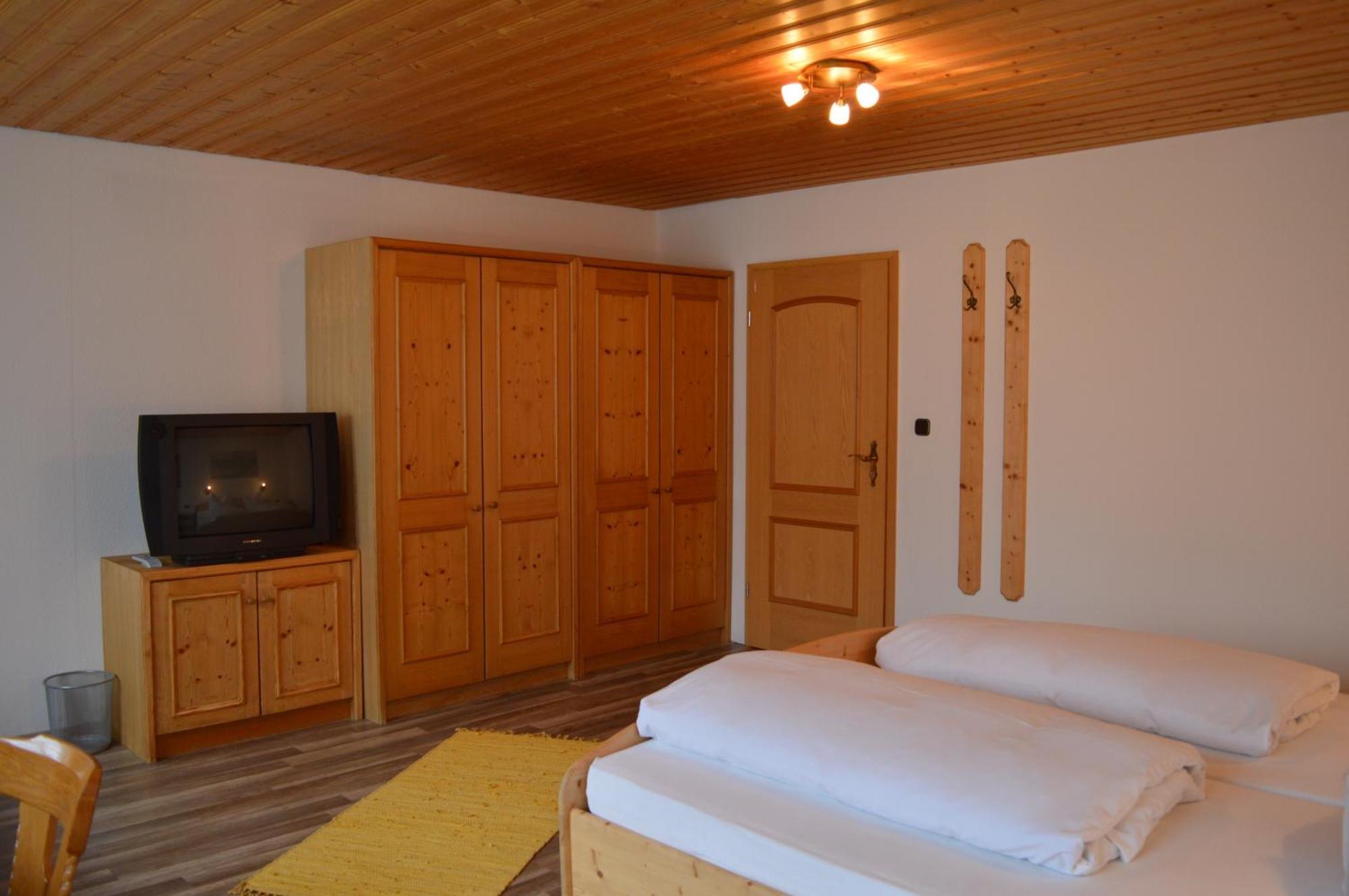 Hotel Garni Luggi Leitner Mittelberg Zimmer foto